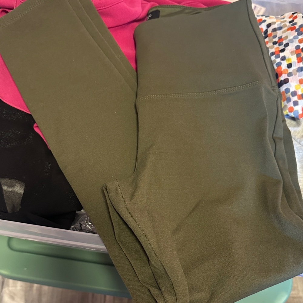 Women’s Olive Green Leggings size medium